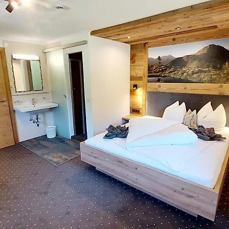 Schoenachhof مزرعة للإقامة *