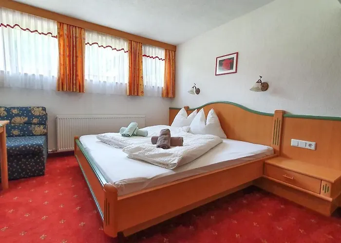 Schoenachhof مزرعة للإقامة جيرلوس